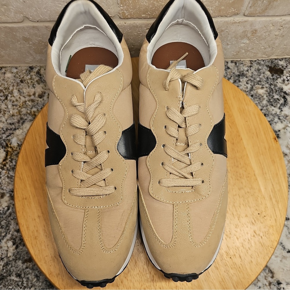 MIA fashion Sneakers Size 9 1/2 Worn Once MINT